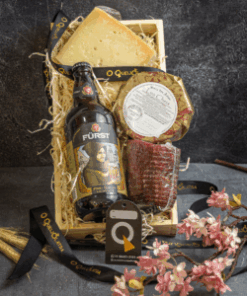 CESTA DE PRESENTE – 2 QUEIJOS + COPA + CERVEJA ARTESANAL